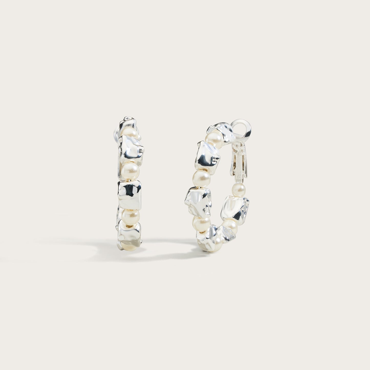 Pearl Drift Hoops | E03