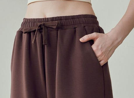 The Twist Top – Long Sleeve Halter Crop